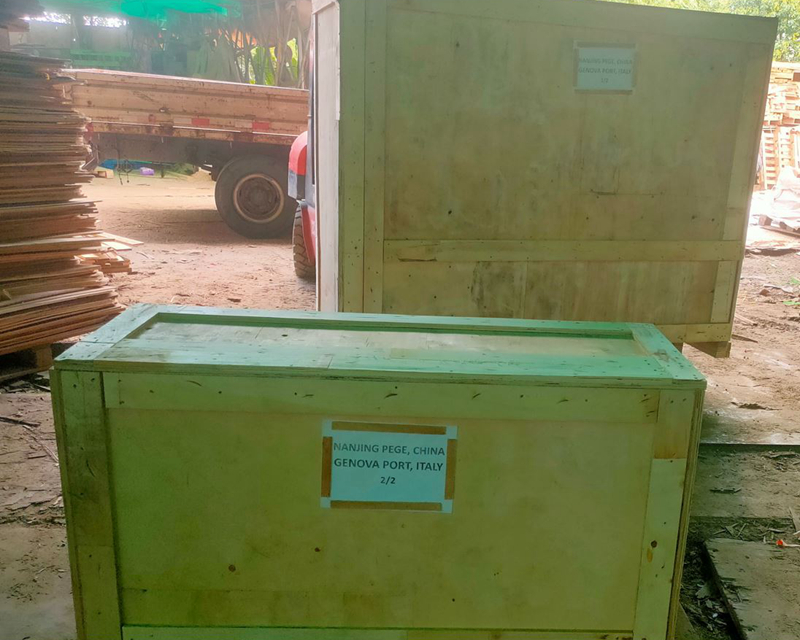 Spinning trim deflashing machine to Italy