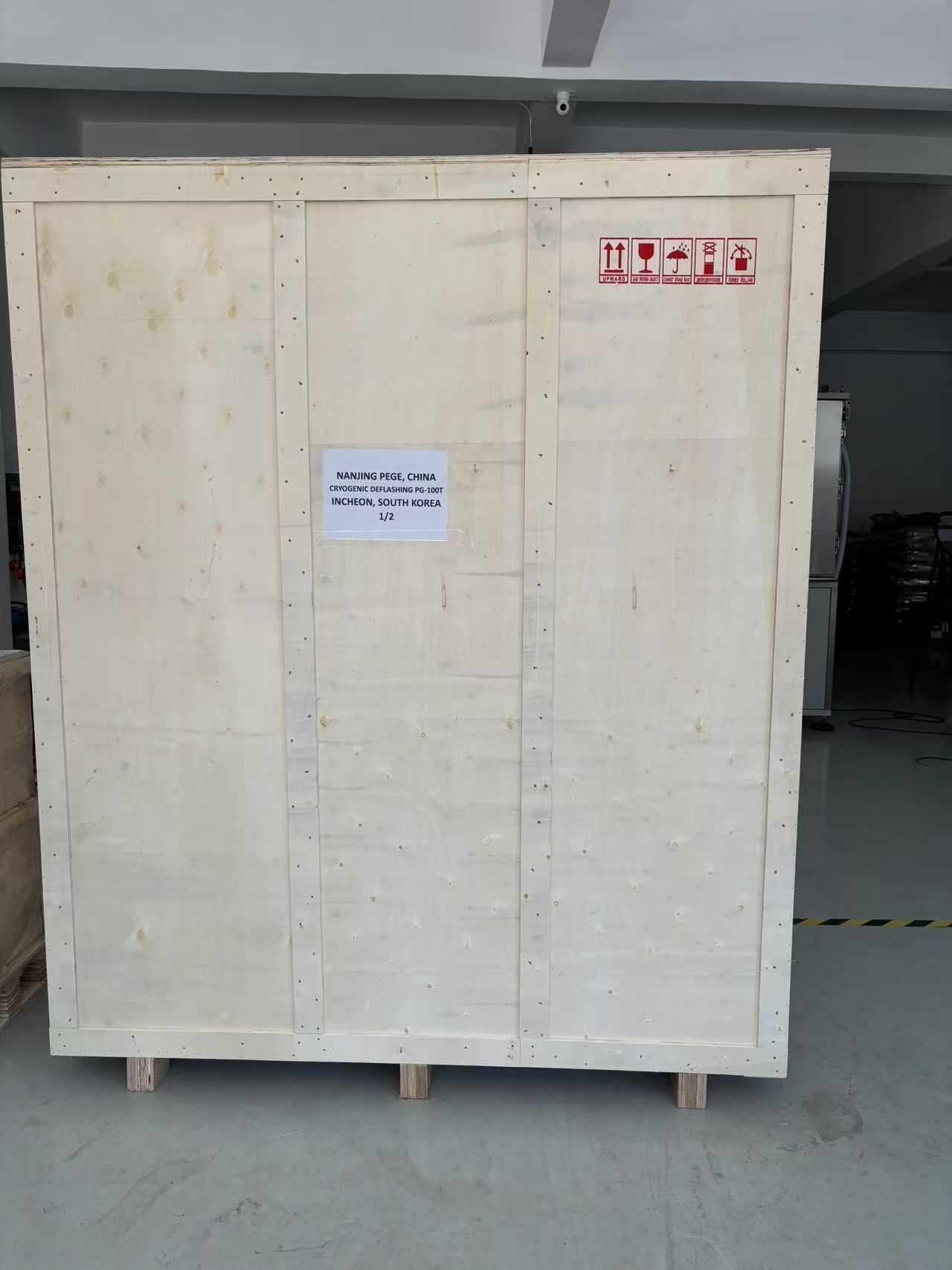 China PEGE cold deburring machine China PEGE nitrogen deburring machine