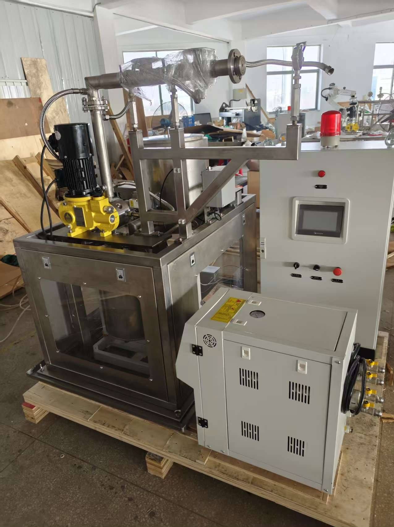 Liquid Loss in Weight Feeder with Heating Function to dose the high viscidity mineral oil for Mexican Client